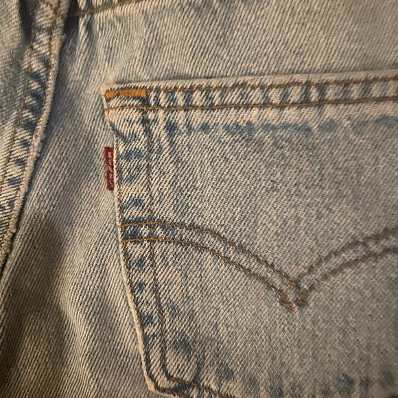 Levi’s 501 Hand-cut frayed Cutoff Shorts - Picture 4 of 6